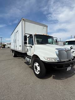 International 4300 26 ft Box Truck - 240HP, 6 Speed Automatic, Roll up Door, Liftgate