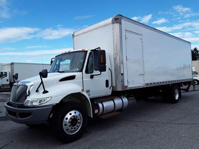 International 4300 26 ft Box Truck - 240HP, 6 Speed Automatic, Roll up Door, Liftgate