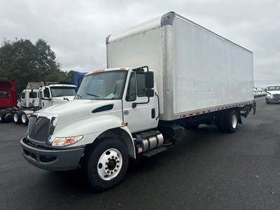 International 4300 26 ft Box Truck - 240HP, 7 Speed Automatic, Roll up Door, Liftgate