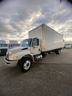 International 4300 26 ft Box Truck - 240HP, 6 Speed Automatic, Roll up Door, Liftgate
