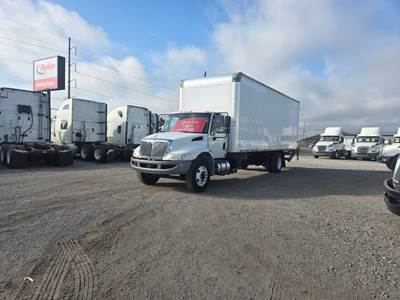 International 4300 26 ft Box Truck - 240HP, 6 Speed Automatic, Roll up Door, Liftgate