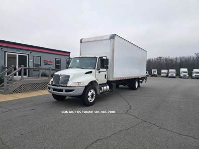 International 4300 26 ft Box Truck - 240HP, 6 Speed Automatic, Roll up Door, Liftgate