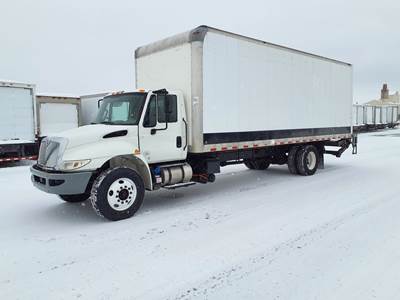 International 4300 26 ft Box Truck - 240HP, 6 Speed Automatic, Roll up Door, Liftgate