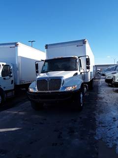 International 4300 26 ft Box Truck - 240HP, 6 Speed Automatic, Roll up Door, Liftgate