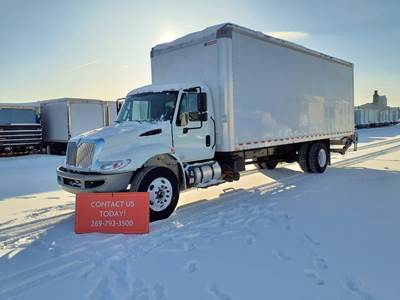 International 4300 26 ft Box Truck - 250HP, 6 Speed Automatic, Roll up Door, Liftgate