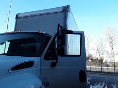 International 4300 26 ft Box Truck - 240HP, 6 Speed Automatic, Roll up Door, Liftgate