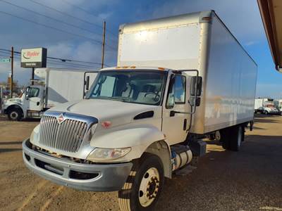 International 4300 26 ft Box Truck - 240HP, 6 Speed Automatic, Roll up Door, Liftgate