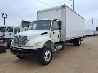 International 4300 26 ft Box Truck - 240HP, 6 Speed Automatic, Roll up Door, Liftgate