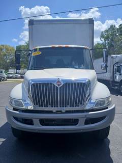 International 4300 26 ft Box Truck - 240HP, 6 Speed Automatic, Roll up Door, Liftgate