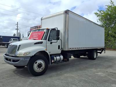 International 4300 26 ft Box Truck - 240HP, 6 Speed Automatic, Roll up Door, Liftgate