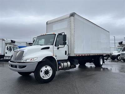 International 4300 26 ft Box Truck - 240HP, 6 Speed Automatic, Roll up Door, Liftgate