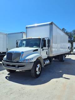 International 4300 26 ft Box Truck - 240HP, 6 Speed Automatic, Roll up Door, Liftgate