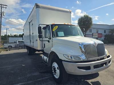 International 4300 26 ft Box Truck - 240HP, 6 Speed Automatic, Roll up Door, Liftgate