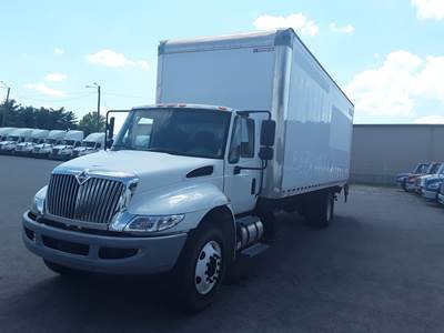 International 4300 26 ft Box Truck - 240HP, 6 Speed Automatic, Roll up Door, Liftgate