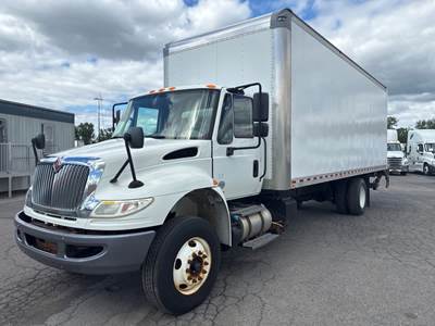 International 4300 26 ft Box Truck - 240HP, 6 Speed Automatic, Roll up Door, Liftgate