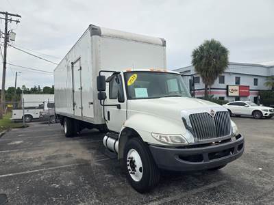 International 4300 26 ft Box Truck - 240HP, 6 Speed Automatic, Roll up Door, Liftgate
