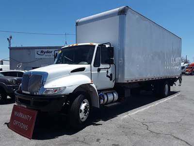 International 4300 26 ft Box Truck - 240HP, 6 Speed Automatic, Roll up Door, Liftgate