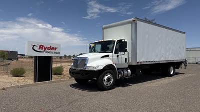 International 4300 26 ft Box Truck - 240HP, 6 Speed Automatic, Roll up Door, Liftgate