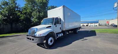 International 4300 26 ft Box Truck - 240HP, 6 Speed Automatic, Roll up Door, Liftgate