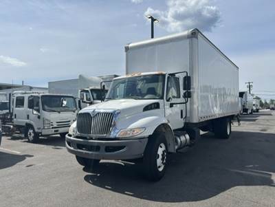 International 4300 26 ft Box Truck - 240HP, 6 Speed Automatic, Roll up Door, Liftgate