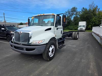International 4300 Box Truck - 240HP, 6 Speed Automatic