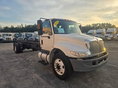 International 4300 Box Truck - 240HP, 6 Speed Automatic