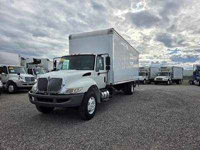 International 4300 26 ft Box Truck - 240HP, 6 Speed Automatic, Roll up Door, Liftgate