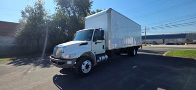 International 4300 26 ft Box Truck - 240HP, 6 Speed Automatic, Roll up Door, Liftgate