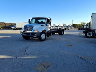 International 4300 Box Truck - 240HP, 6 Speed Automatic