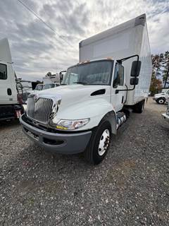 International 4300 SBA 26 ft Box Truck - 240HP, 6 Speed Automatic, Roll up Door, Liftgate