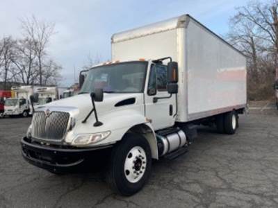International 4300 SBA 24 ft Box Truck - 240HP, 6 Speed Automatic, Roll up Door, Liftgate