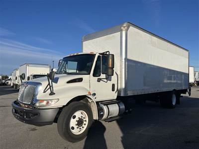 International 4300 SBA 24 ft Box Truck - 240HP, 6 Speed Automatic, Roll up Door, Liftgate