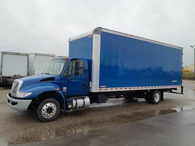 International 4300LP 24 ft Box Truck - 240HP, 5 Speed Automatic, Swing Door