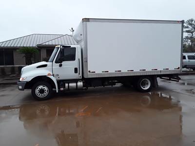 International 4300LP 16 ft Box Truck - 240HP, 6 Speed Automatic, Swing Door