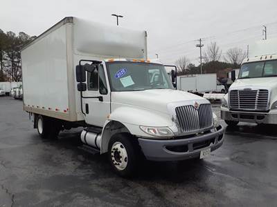 International 4300LP 16 ft Box Truck - 240HP, 6 Speed Automatic, Swing Door