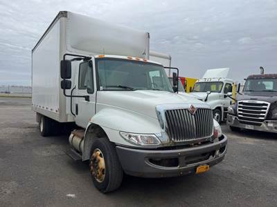 International 4300LP 16 ft Box Truck - 240HP, 6 Speed Automatic, Swing Door