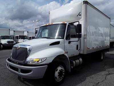 International 4300LP 16 ft Box Truck - 240HP, 6 Speed Automatic, Swing Door