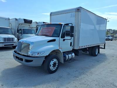 International 4300LP 18 ft Box Truck - 240HP, 6 Speed Automatic, Roll up Door
