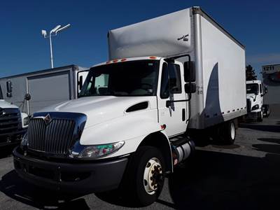 International 4300LP 16 ft Box Truck - 240HP, 6 Speed Automatic, Swing Door