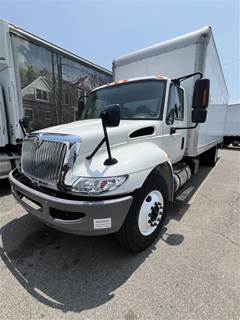 International 4300LP 24 ft Box Truck - 240HP, 6 Speed Automatic, Roll up Door, Liftgate