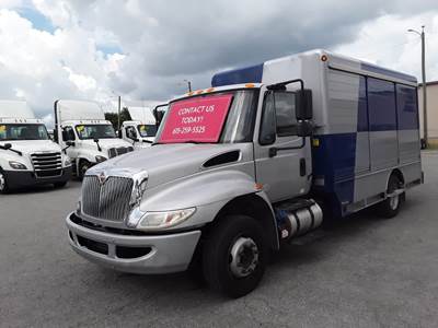International 4300LP 12 ft Box Truck - 200HP, 6 Speed Automatic, Roll up Door