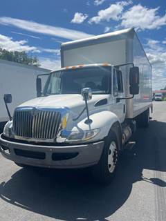 International 4300LP 24 ft Box Truck - 240HP, 6 Speed Automatic, Roll up Door, Liftgate