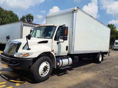 International 4300LP 24 ft Box Truck - 240HP, 6 Speed Automatic, Roll up Door, Liftgate