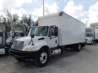 International 4300LP 24 ft Box Truck - 240HP, 6 Speed Automatic, Roll up Door, Liftgate