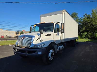 International 4300LP 24 ft Box Truck - 240HP, 6 Speed Automatic, Roll up Door, Liftgate