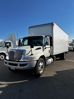 International 4300LP 24 ft Box Truck - 240HP, 6 Speed Automatic, Roll up Door, Liftgate