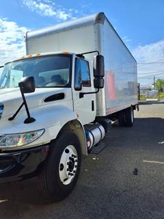 International 4300LP 24 ft Box Truck - 240HP, 6 Speed Automatic, Swing Door, Liftgate