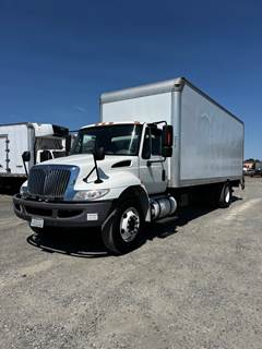 International 4300LP 24 ft Box Truck - 240HP, 6 Speed Automatic, Roll up Door, Liftgate