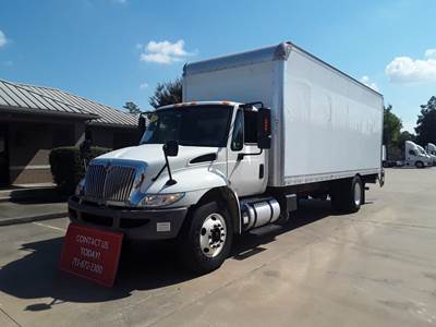 International 4300LP 24 ft Box Truck - 240HP, 6 Speed Automatic, Roll up Door, Liftgate