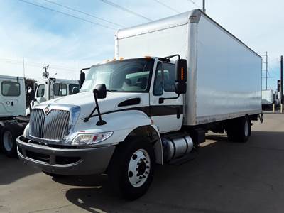 International 4300LP 24 ft Box Truck - 240HP, 6 Speed Automatic, Roll up Door, Liftgate